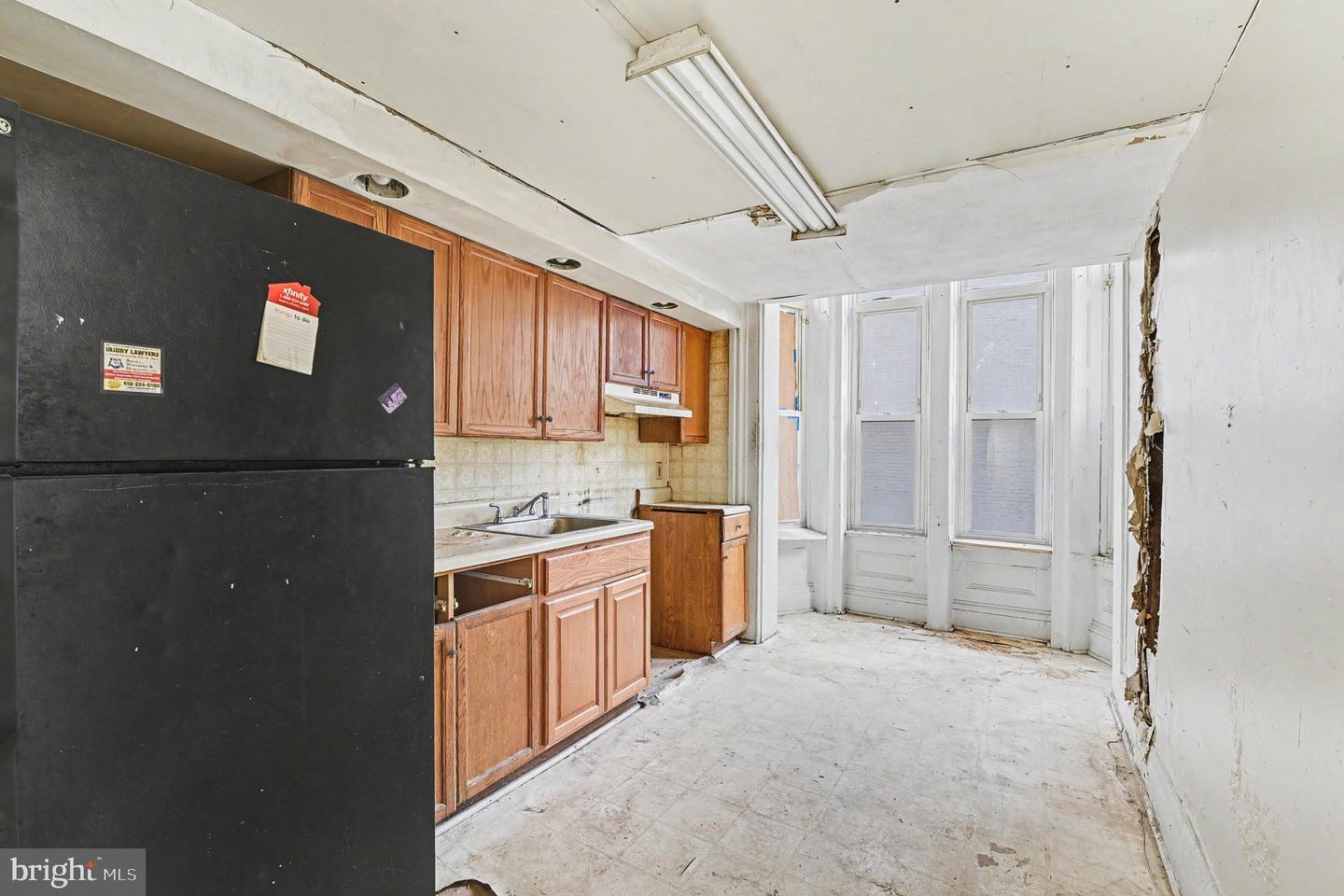 1313 W Fayette St Property Photo 39