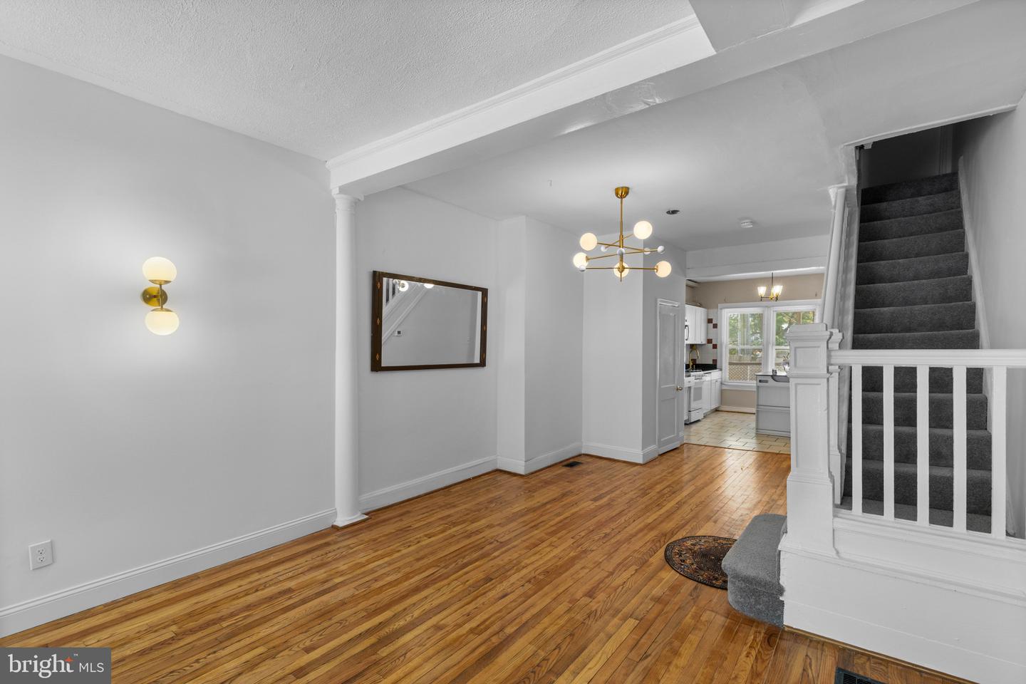 2319 Jefferson St Property Photo 8