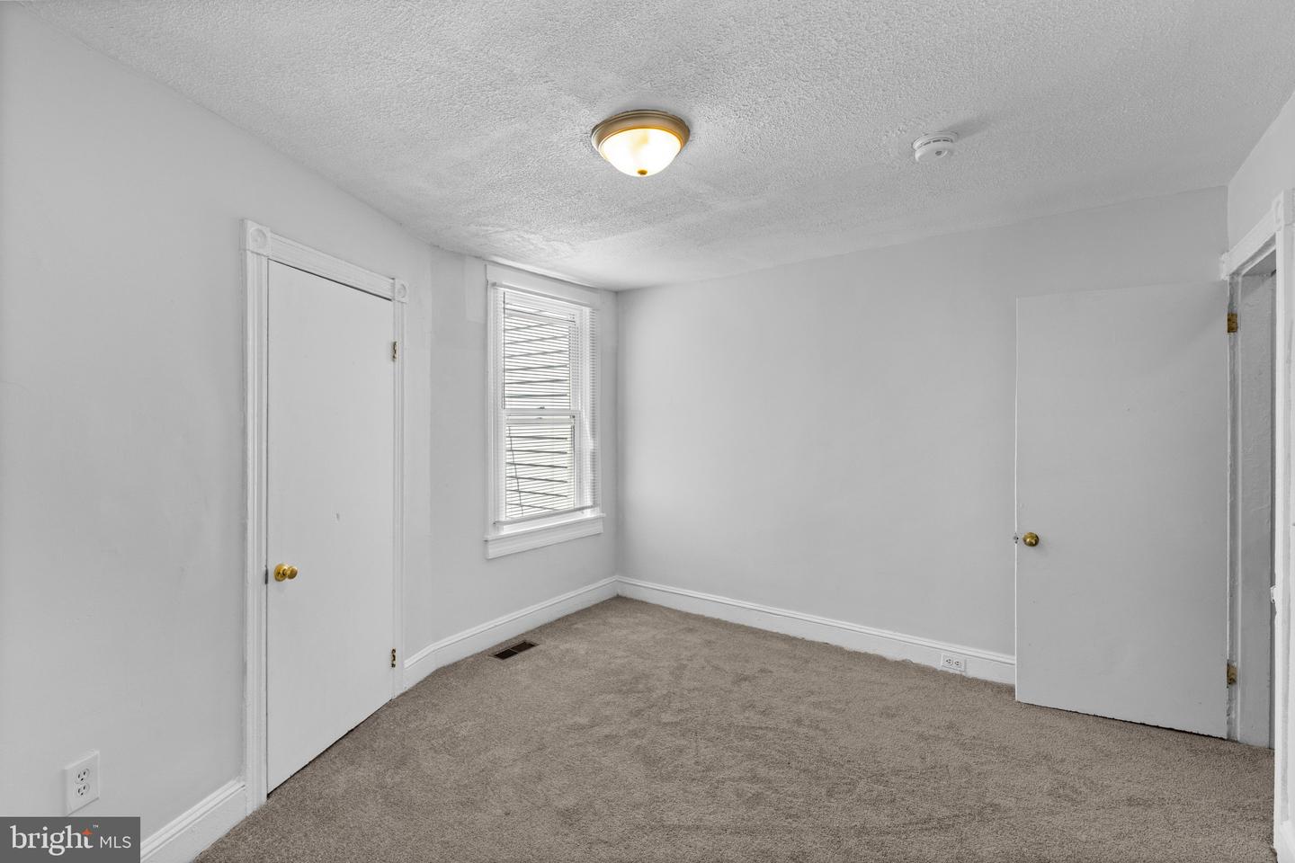 2319 Jefferson St Property Photo 17
