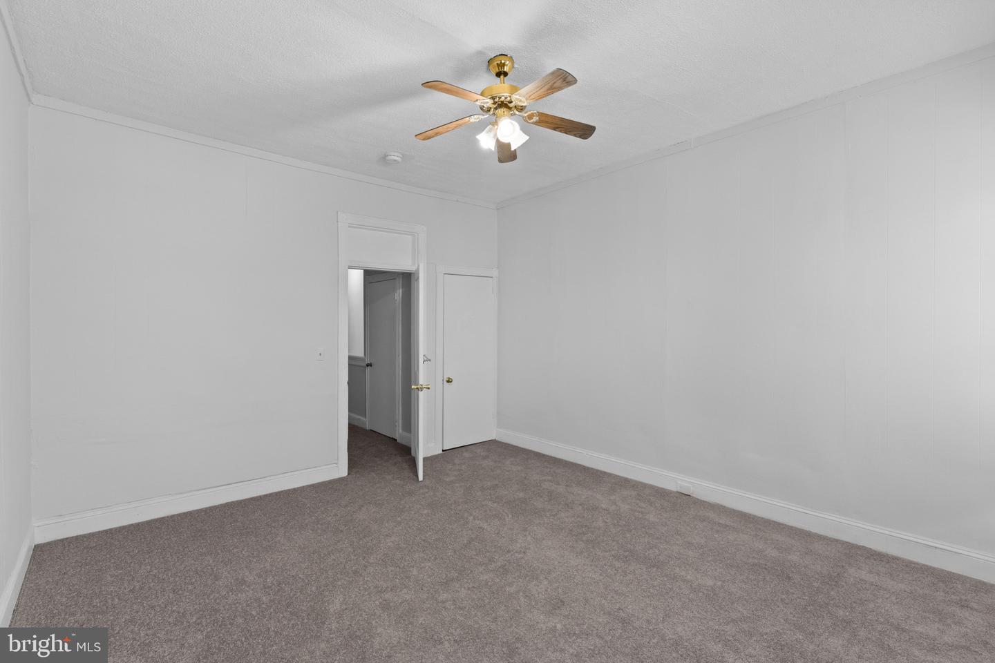 2319 Jefferson St Property Photo 25