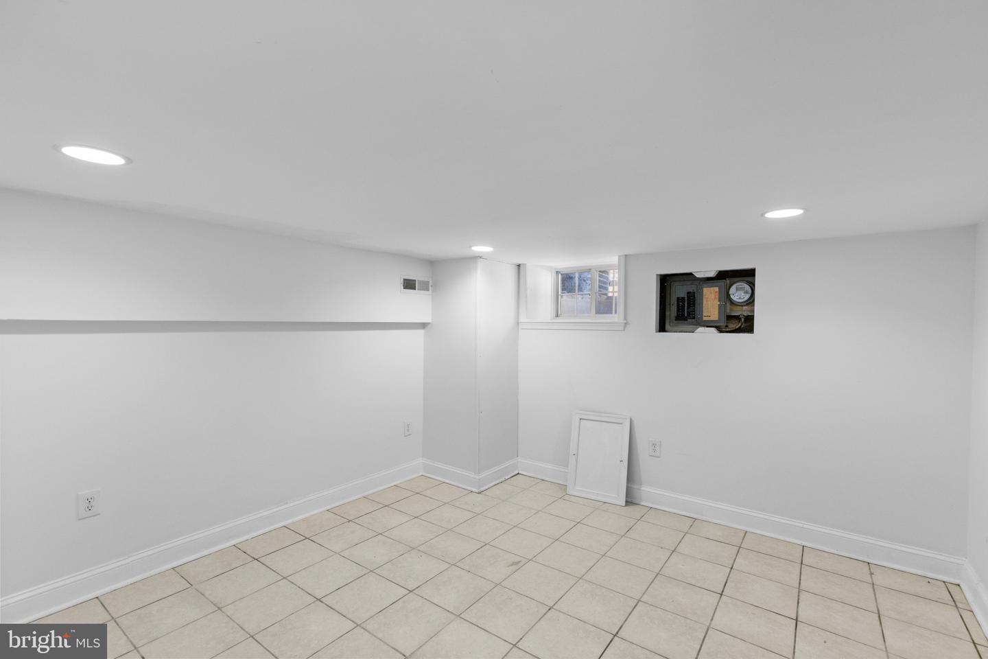 2319 Jefferson St Property Photo 31