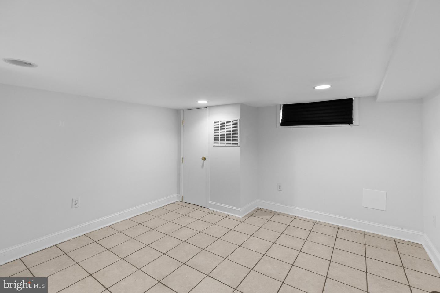 2319 Jefferson St Property Photo 36