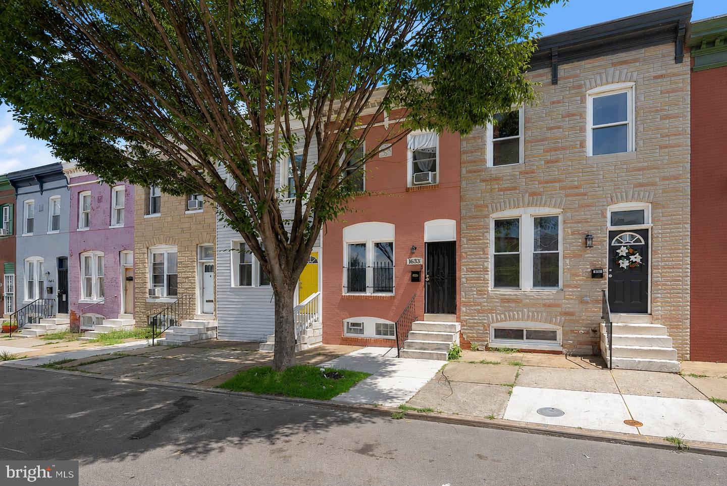 1633 N PATTERSON PARK AVE Property Photo 1