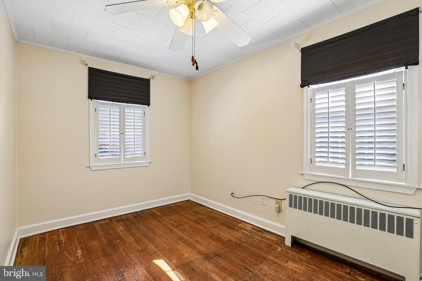 3649 Mactavish Ave Property Photo 12