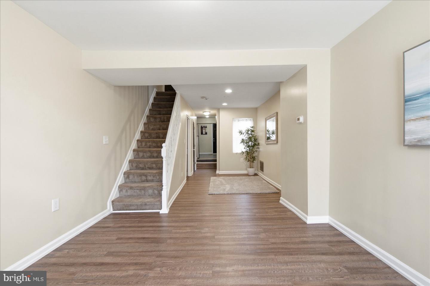 1224 E Eager St Property Photo 2