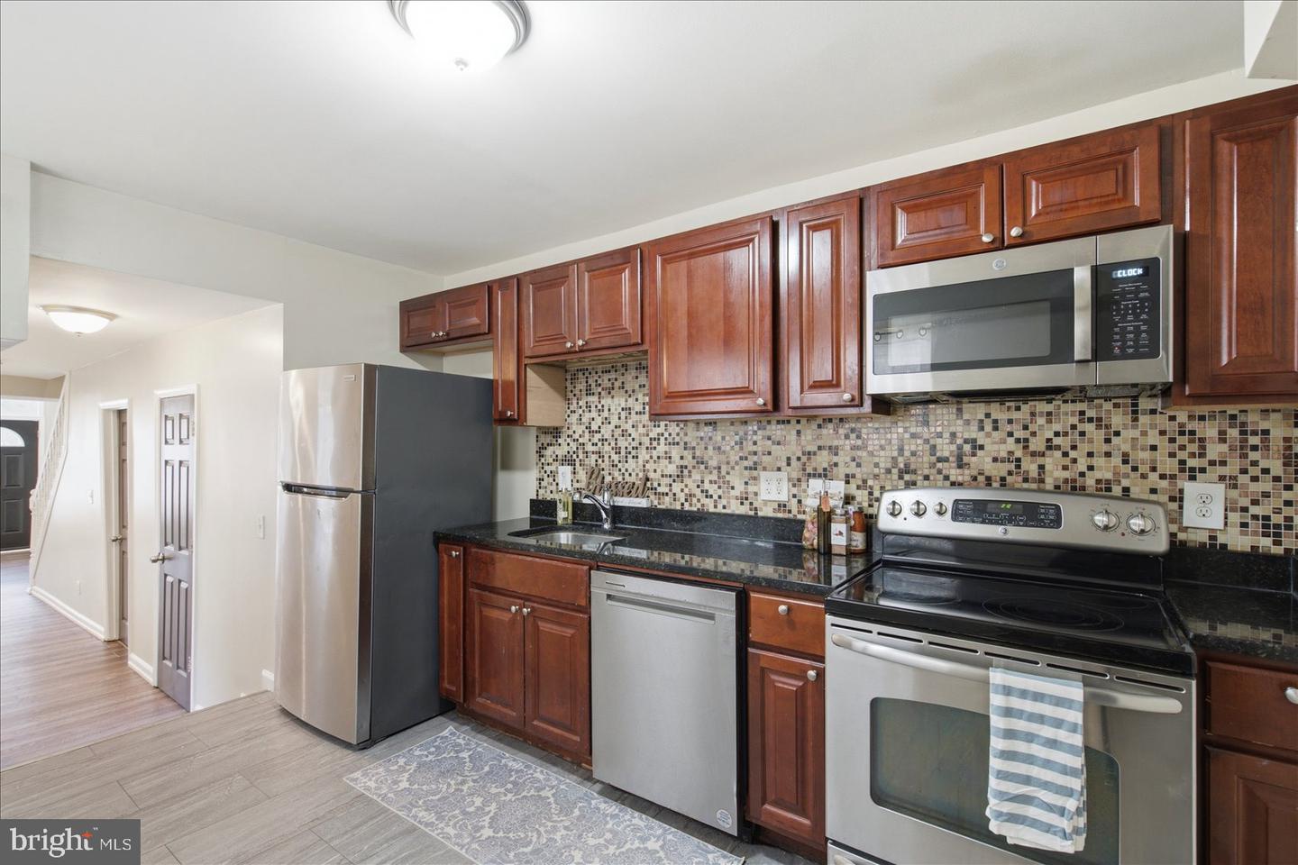 1224 E Eager St Property Photo 15