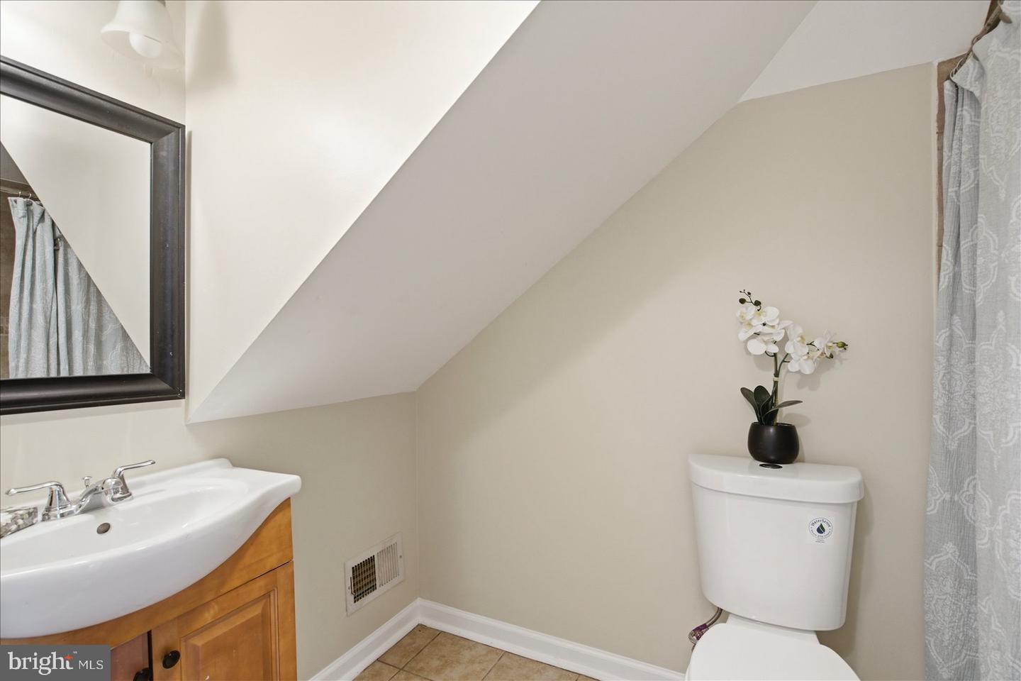 1224 E Eager St Property Photo 25