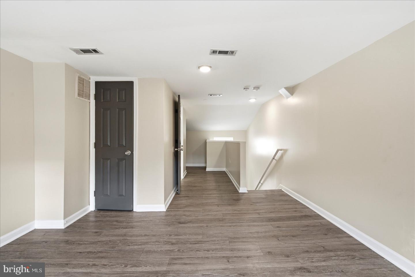 1224 E Eager St Property Photo 29