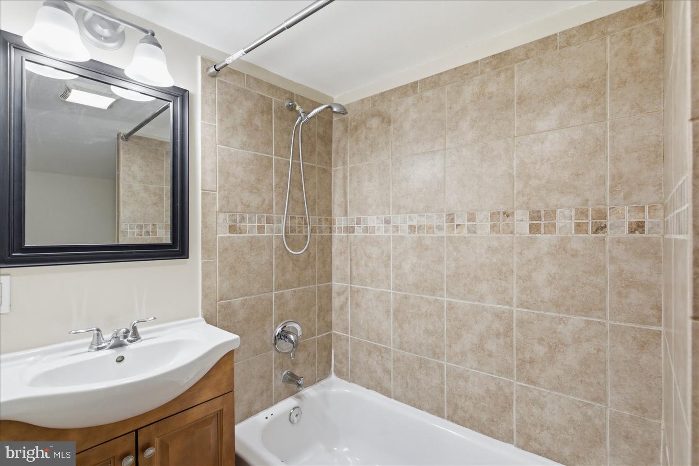 1224 E Eager St Property Photo 30
