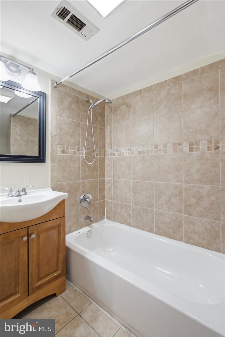1224 E Eager St Property Photo 31
