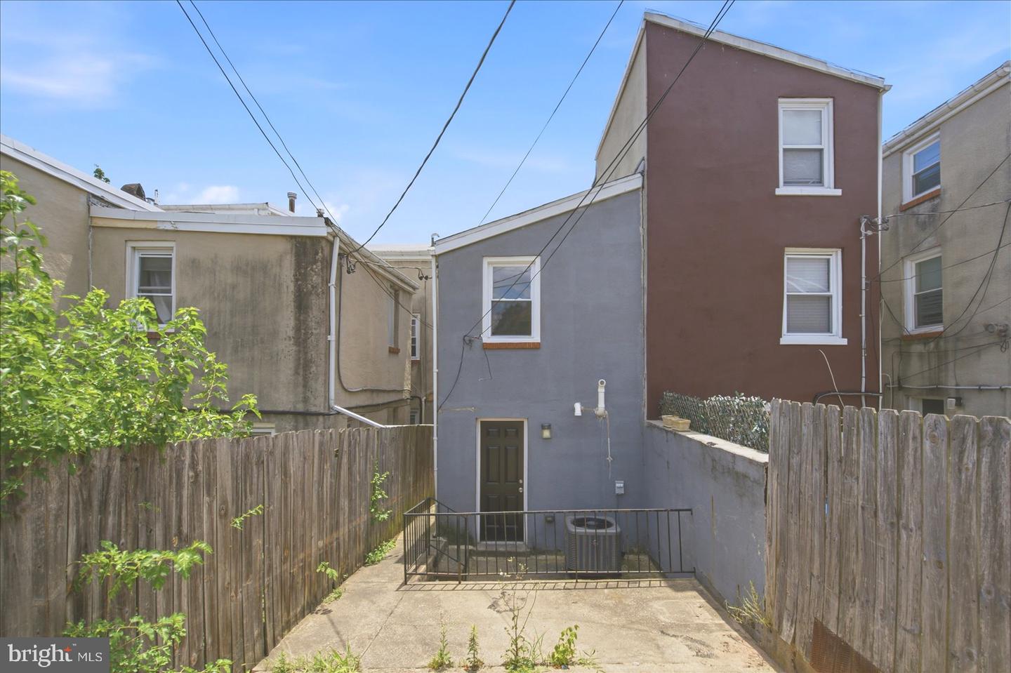 1224 E Eager St Property Photo 33