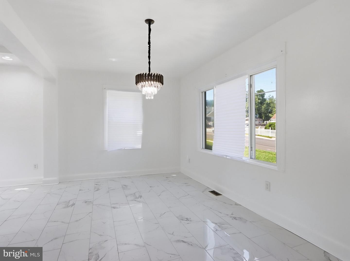 3605 Frankford Property Photo 6