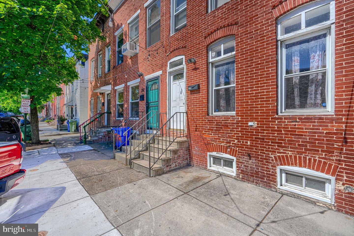 234 Chester St Property Photo 2