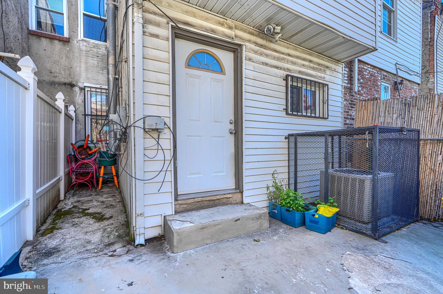 234 Chester St Property Photo 13