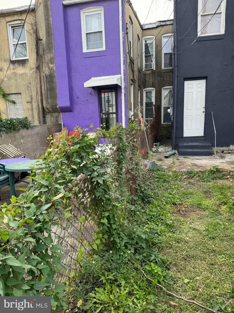 1713 N Carey St Property Photo 6