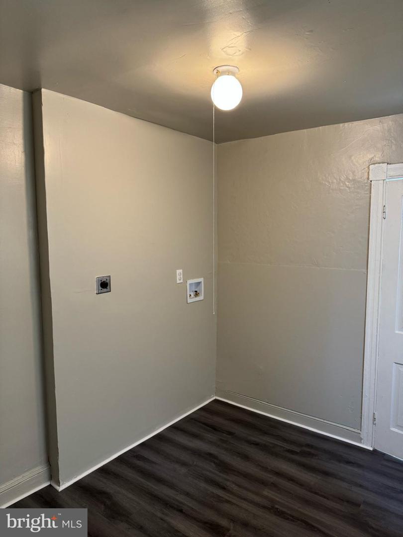 1713 N Carey St Property Photo 18