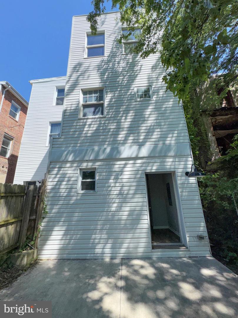 1529 Edmondson Ave Property Photo 4