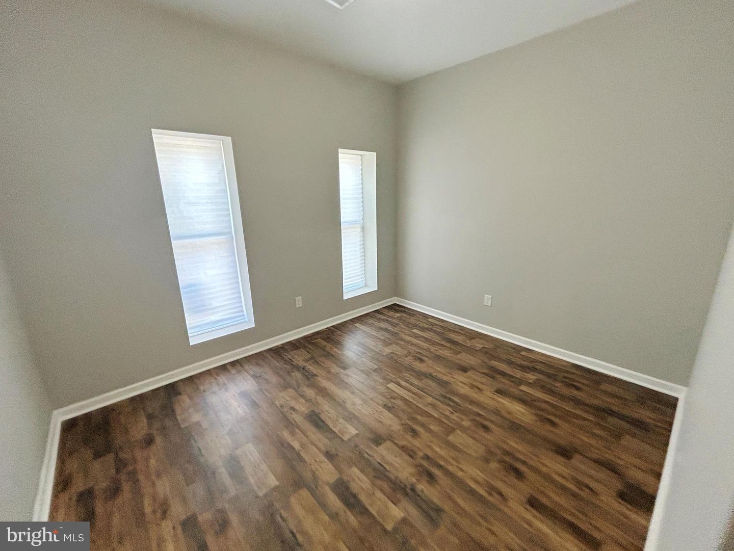 1529 Edmondson Ave Property Photo 6
