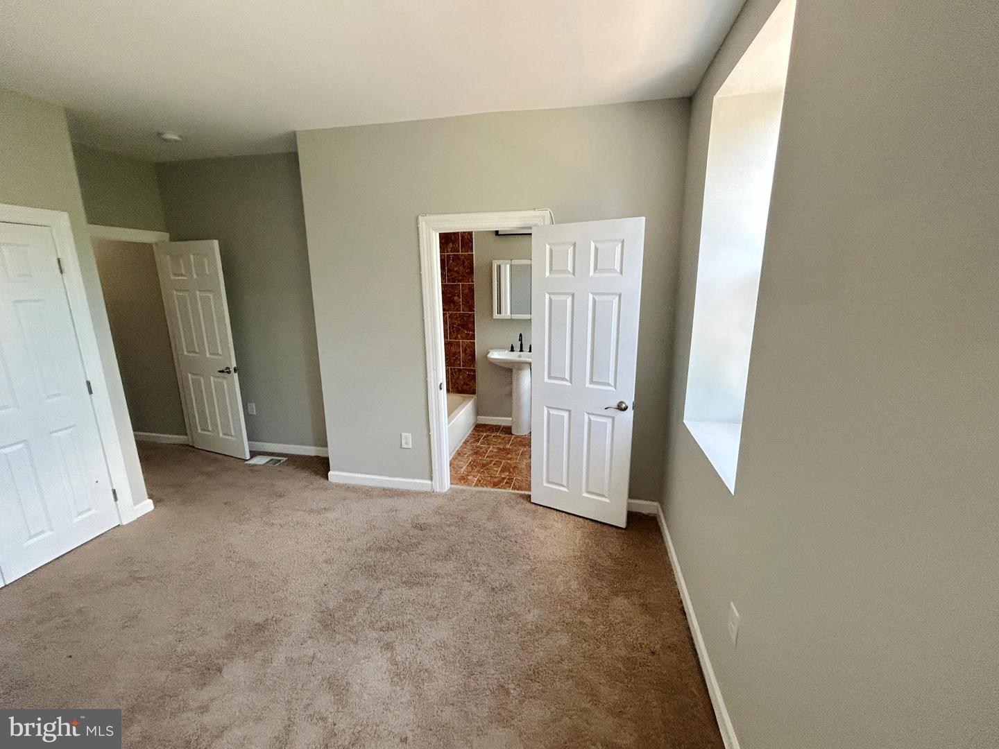 1529 Edmondson Ave Property Photo 15