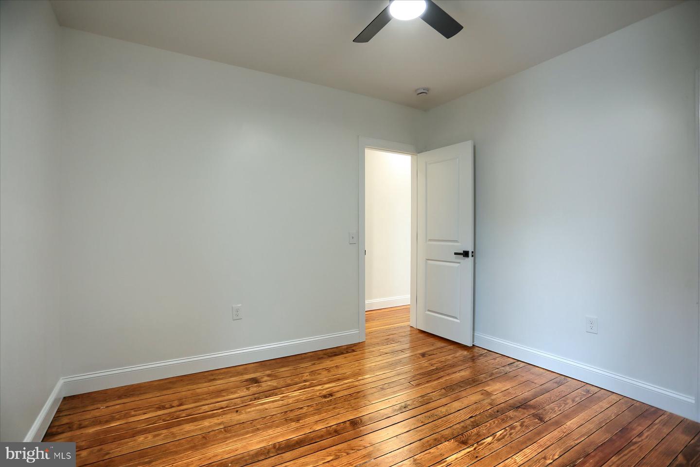 719 Berry St Property Photo 18