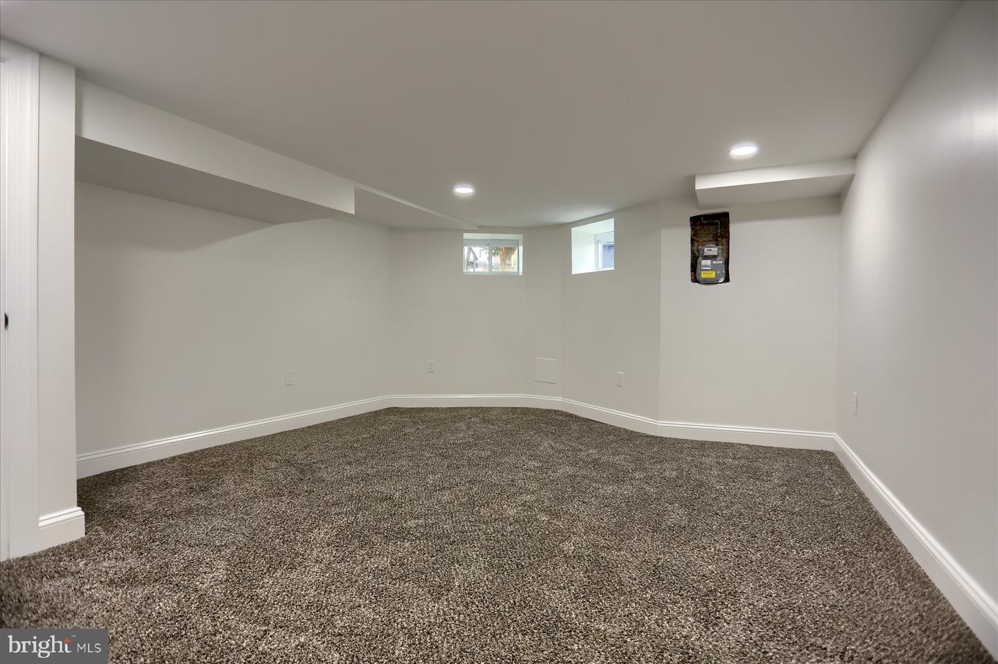 719 Berry St Property Photo 24