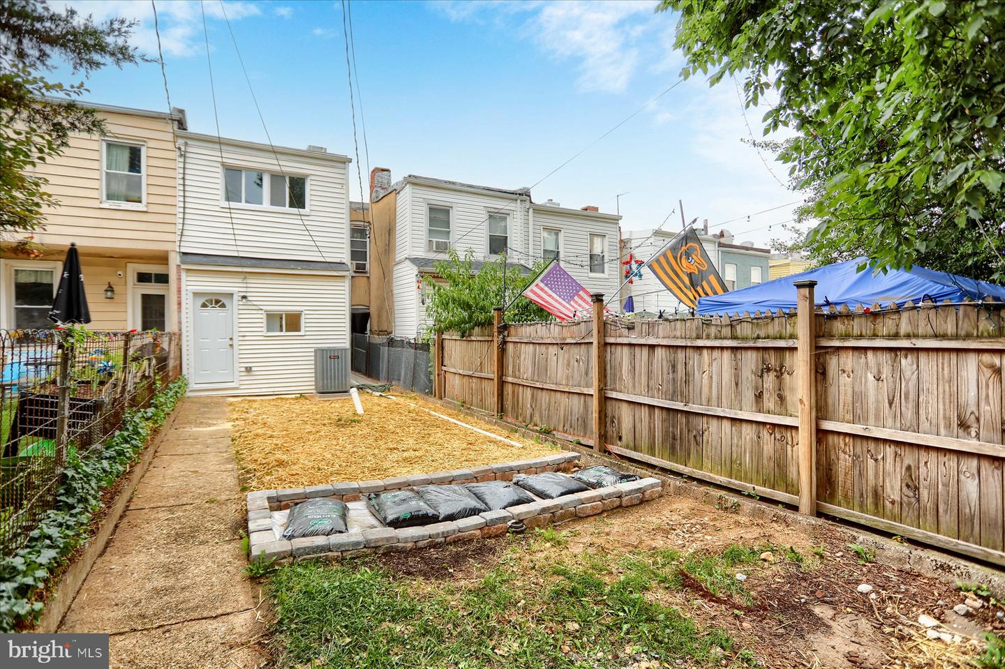 719 Berry St Property Photo 30