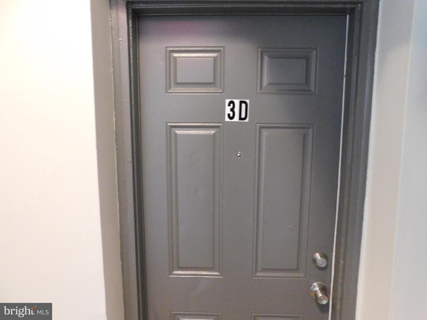 2427 Lakeview Ave #3d Property Photo 2