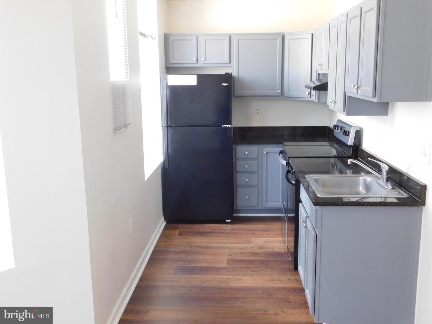 2427 Lakeview Ave #3d Property Photo 6