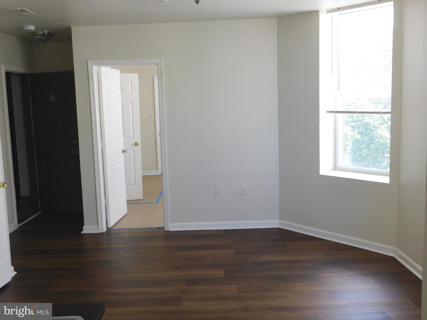 2427 Lakeview Ave #3d Property Photo 7