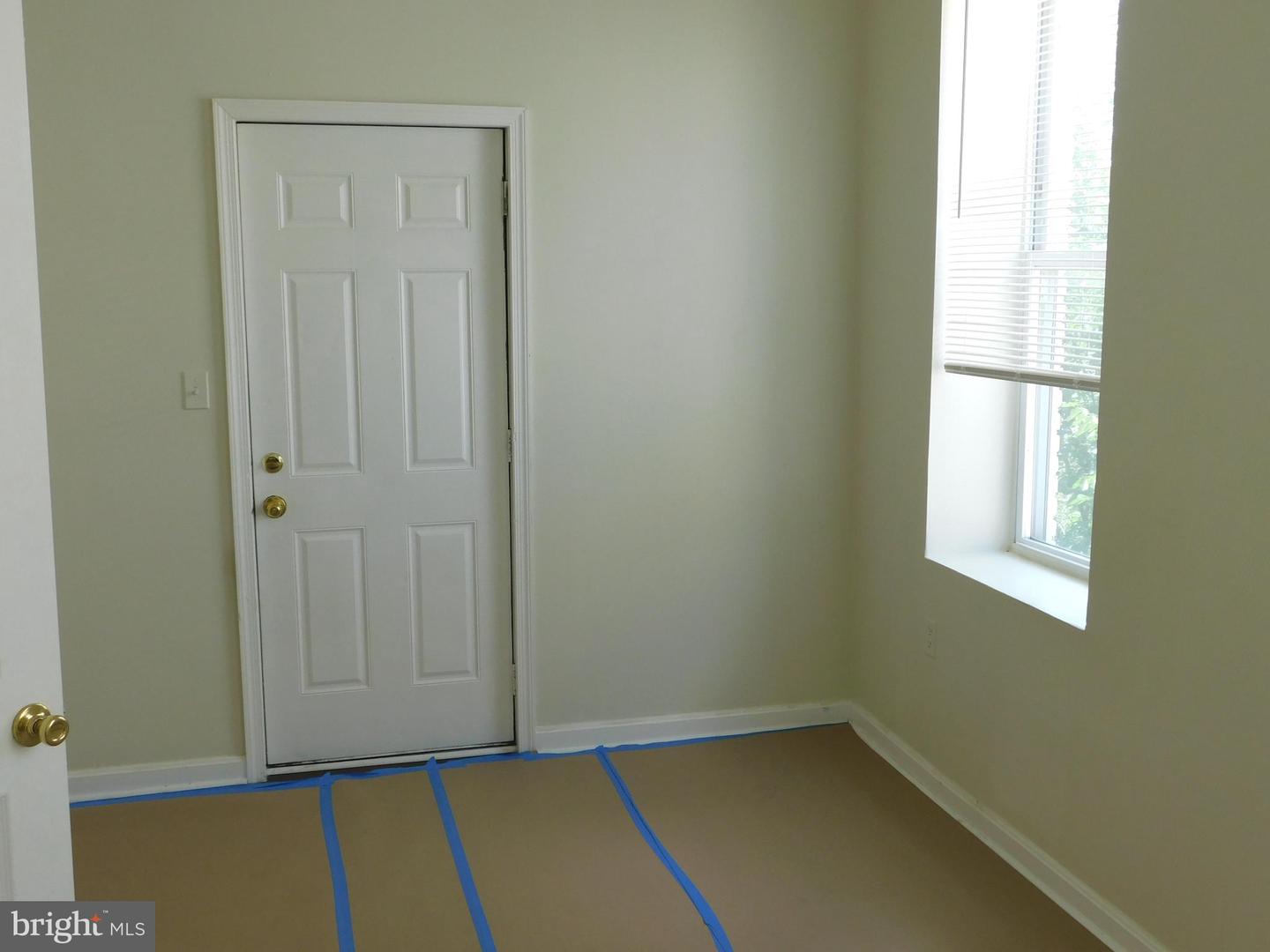 2427 Lakeview Ave #3d Property Photo 9