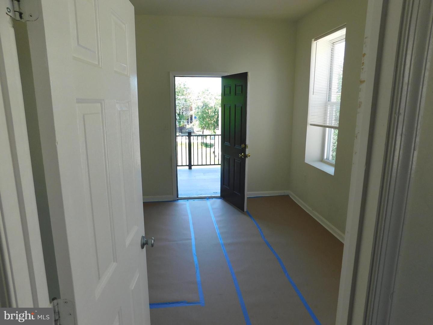 2427 Lakeview Ave #3d Property Photo 10