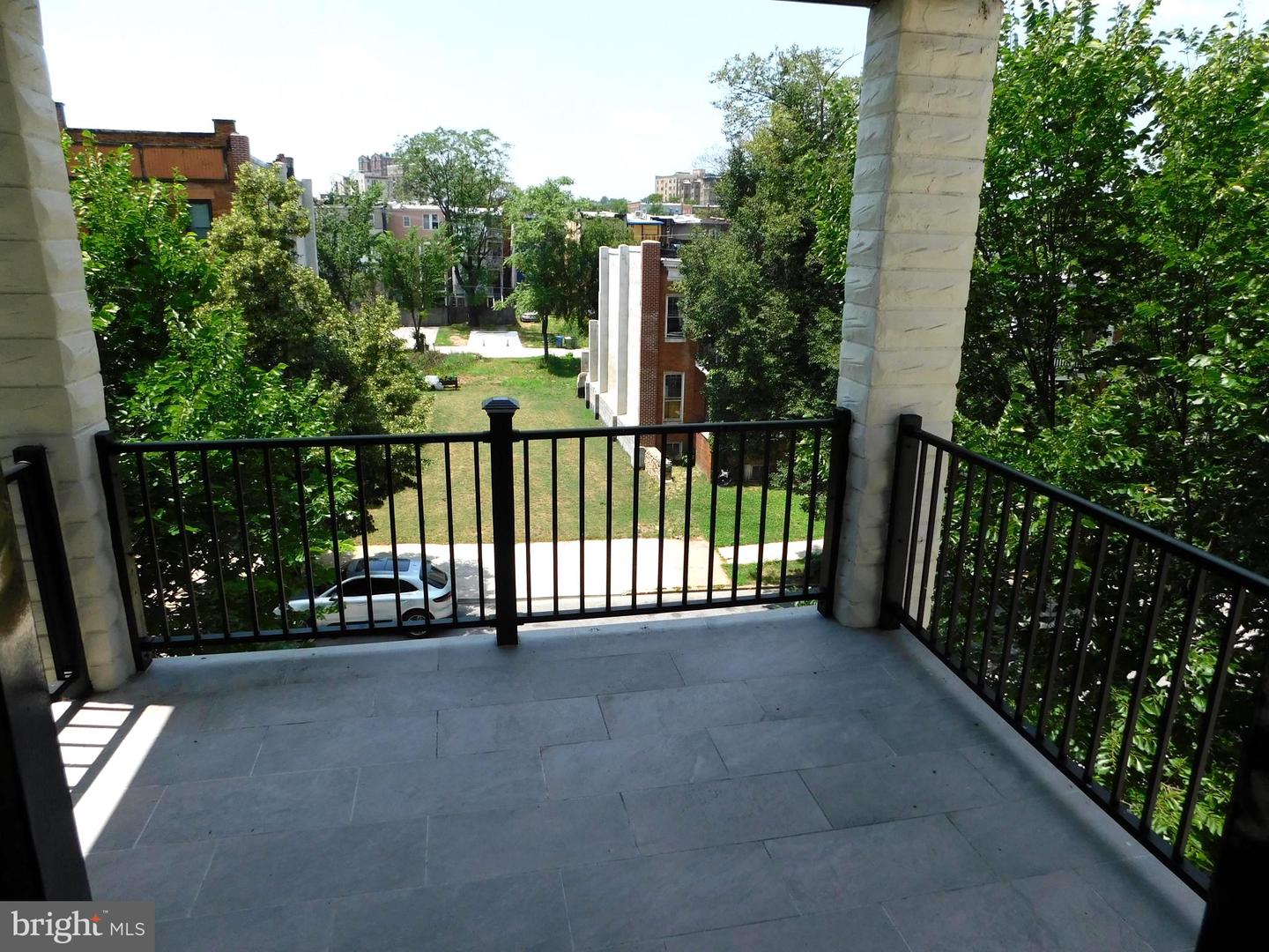 2427 Lakeview Ave #3d Property Photo 12