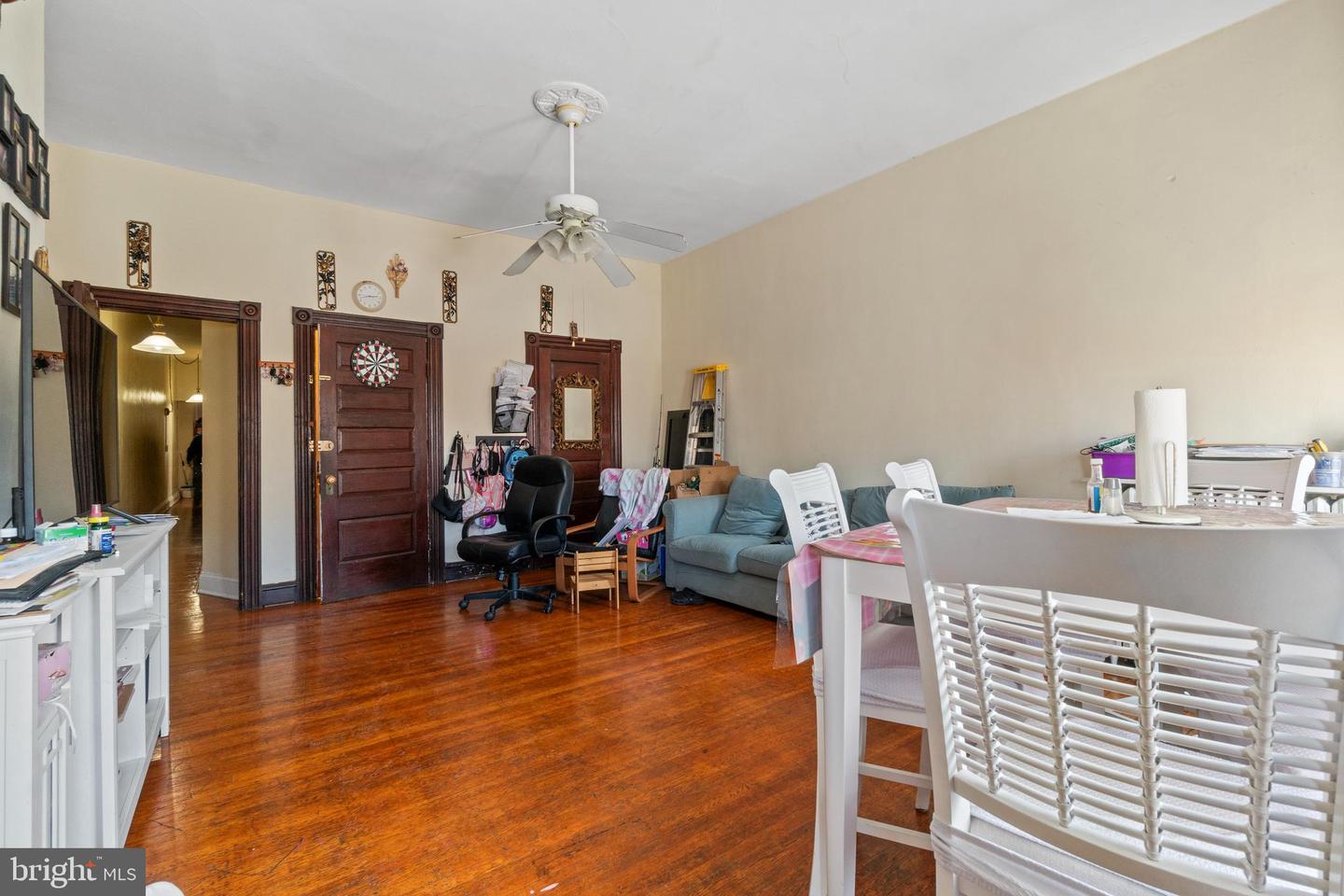 2945 Saint Paul St Property Photo 4