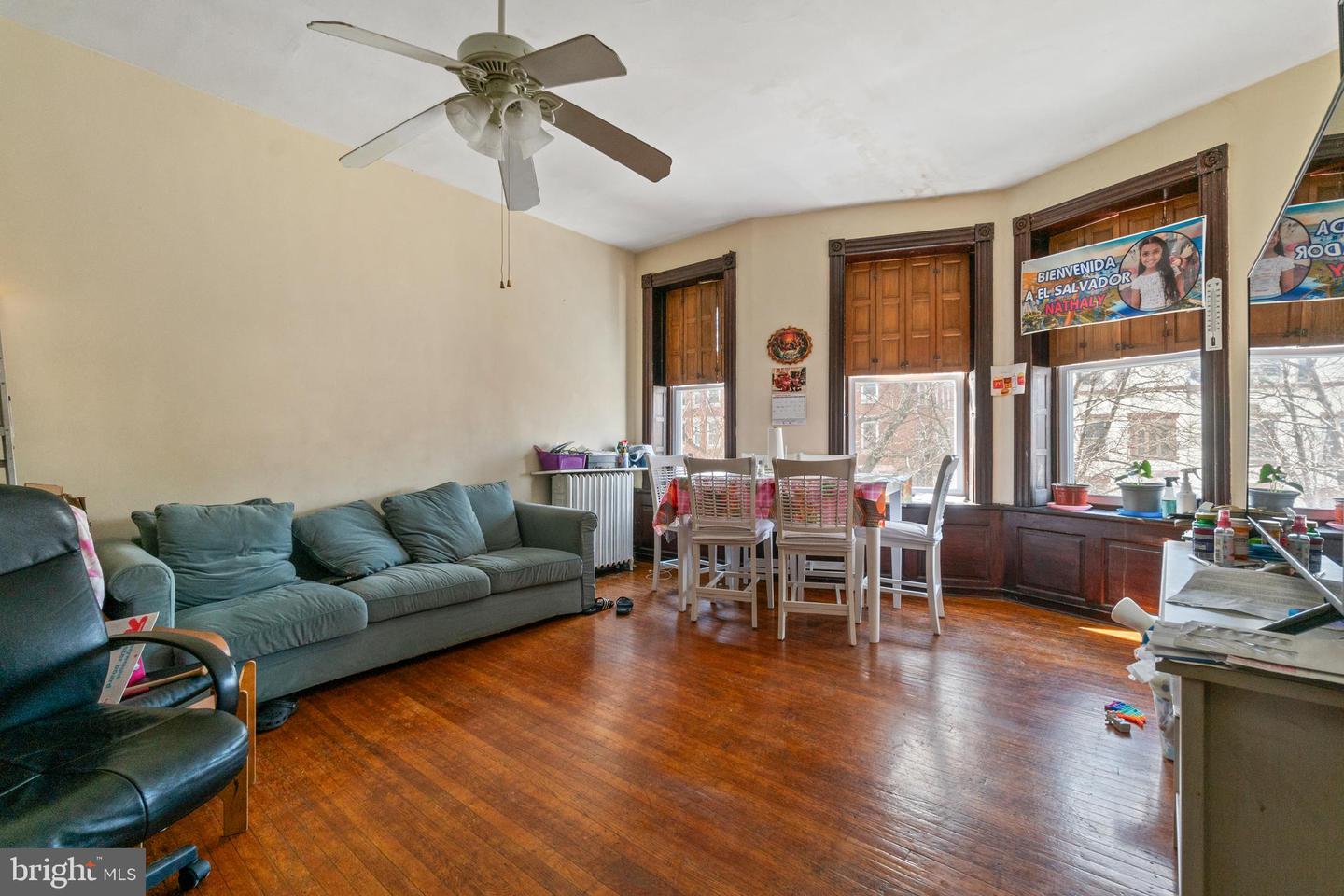 2945 Saint Paul St Property Photo 5