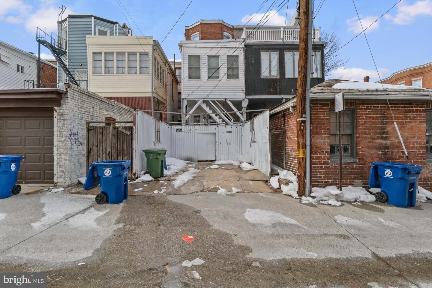 2945 Saint Paul St Property Photo 19