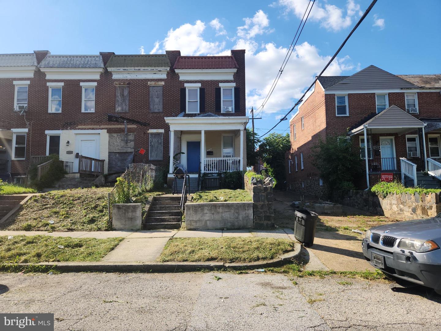 2514 Oswego Ave Property Photo 2
