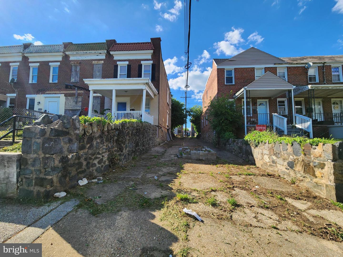 2514 Oswego Ave Property Photo 3