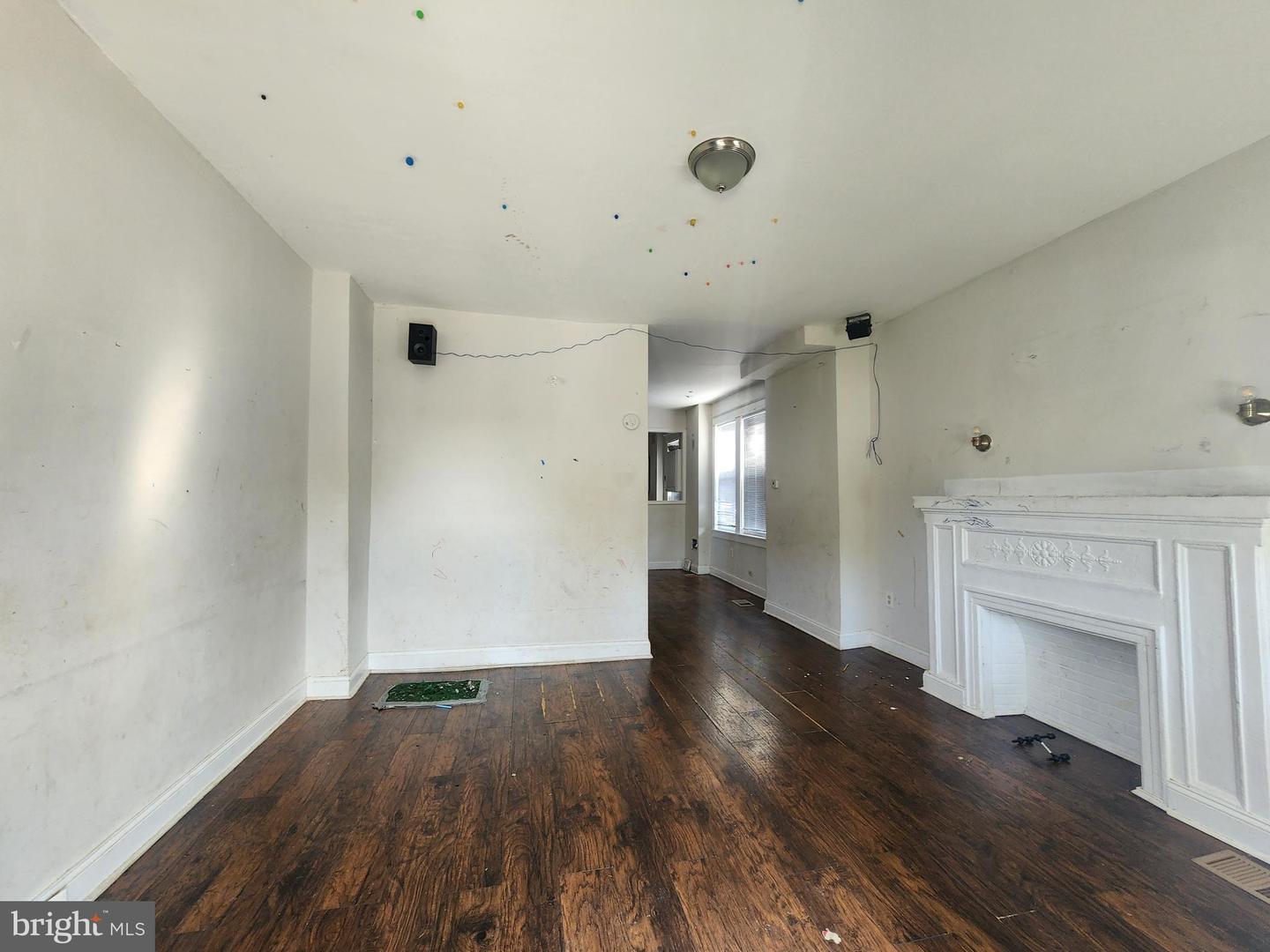2514 Oswego Ave Property Photo 4