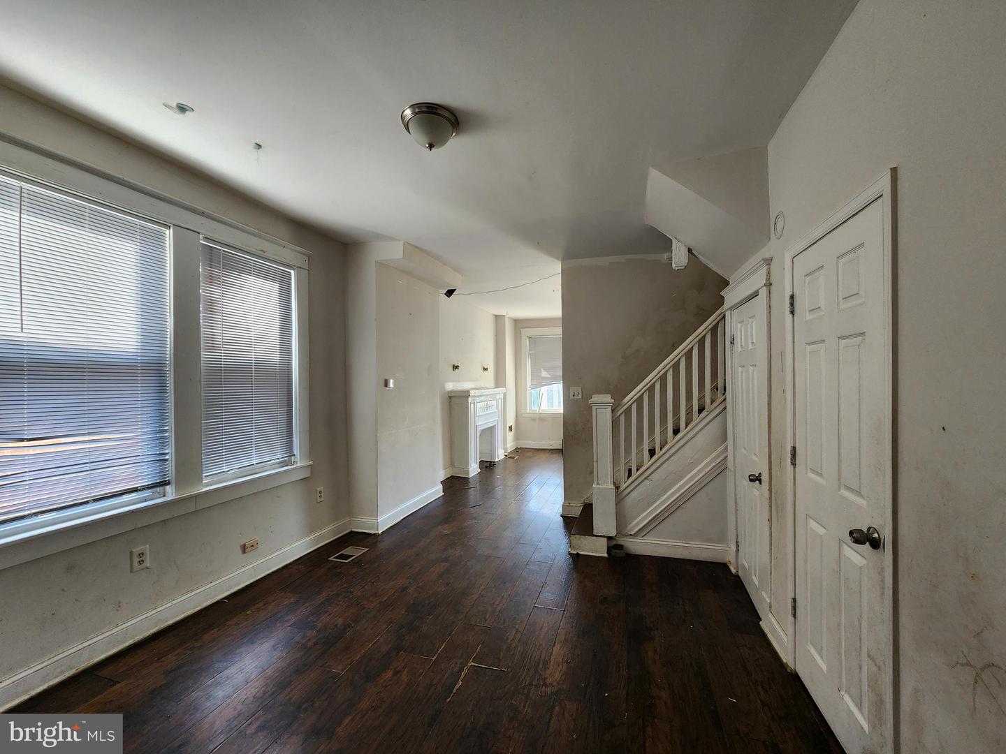 2514 Oswego Ave Property Photo 8