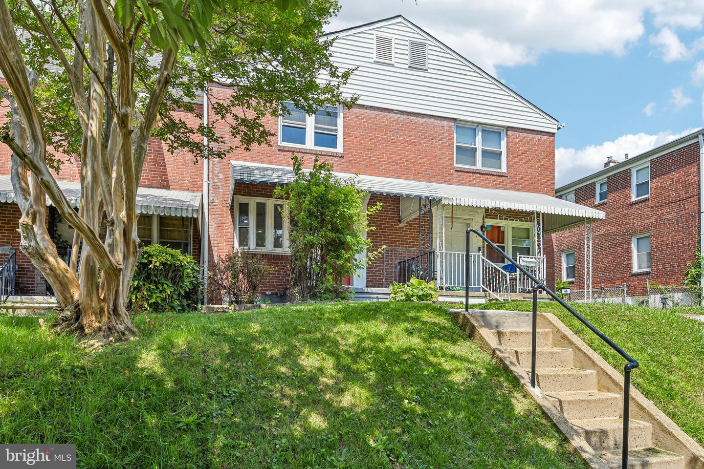 44 N Athol Ave Property Photo 3