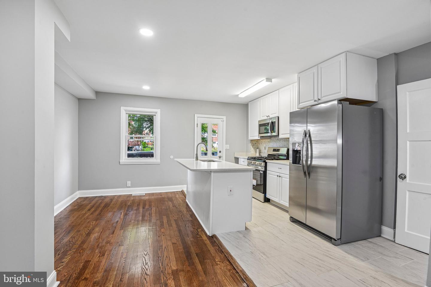 44 N Athol Ave Property Photo 8