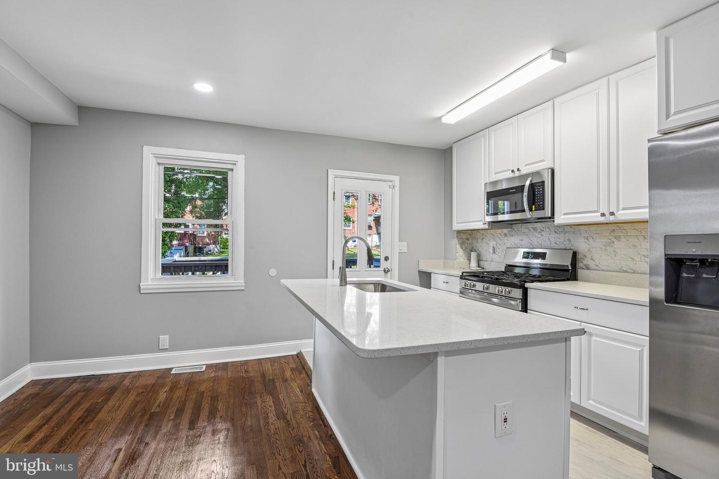44 N Athol Ave Property Photo 11