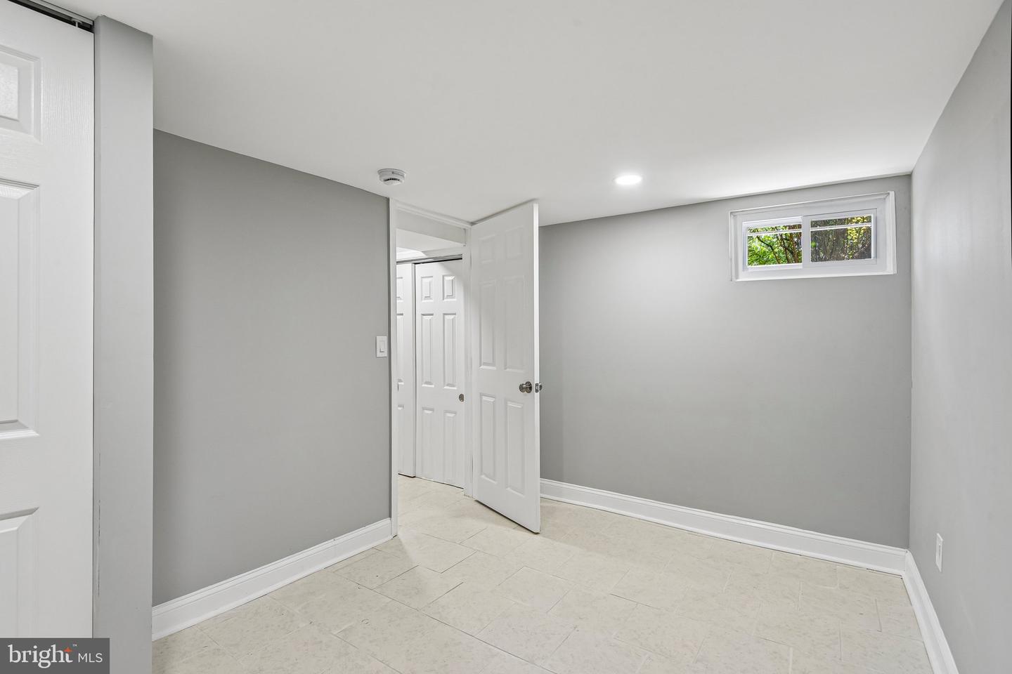 44 N Athol Ave Property Photo 17