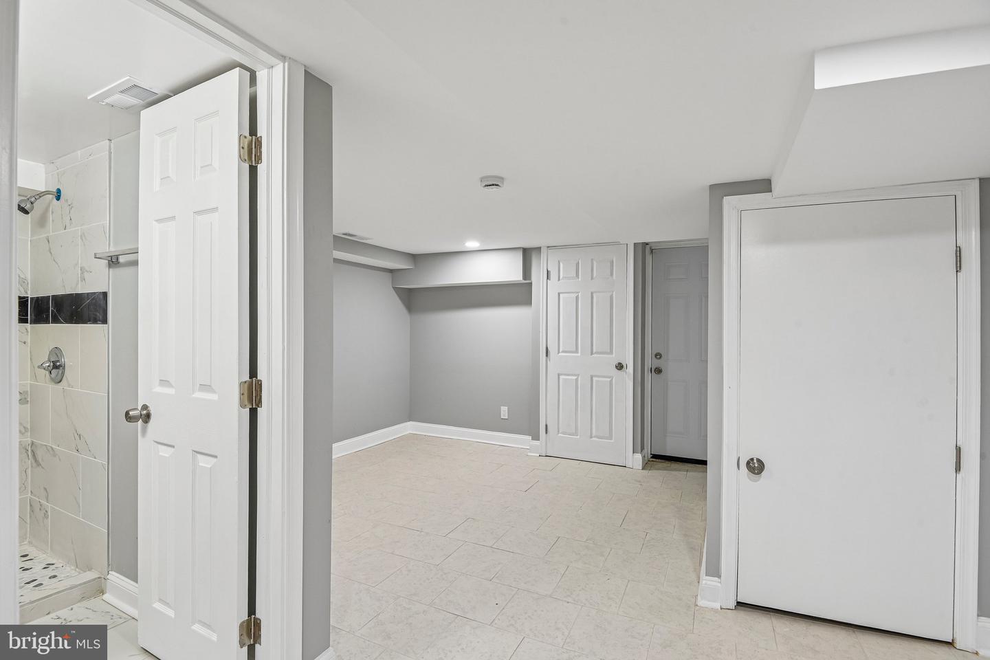 44 N Athol Ave Property Photo 18
