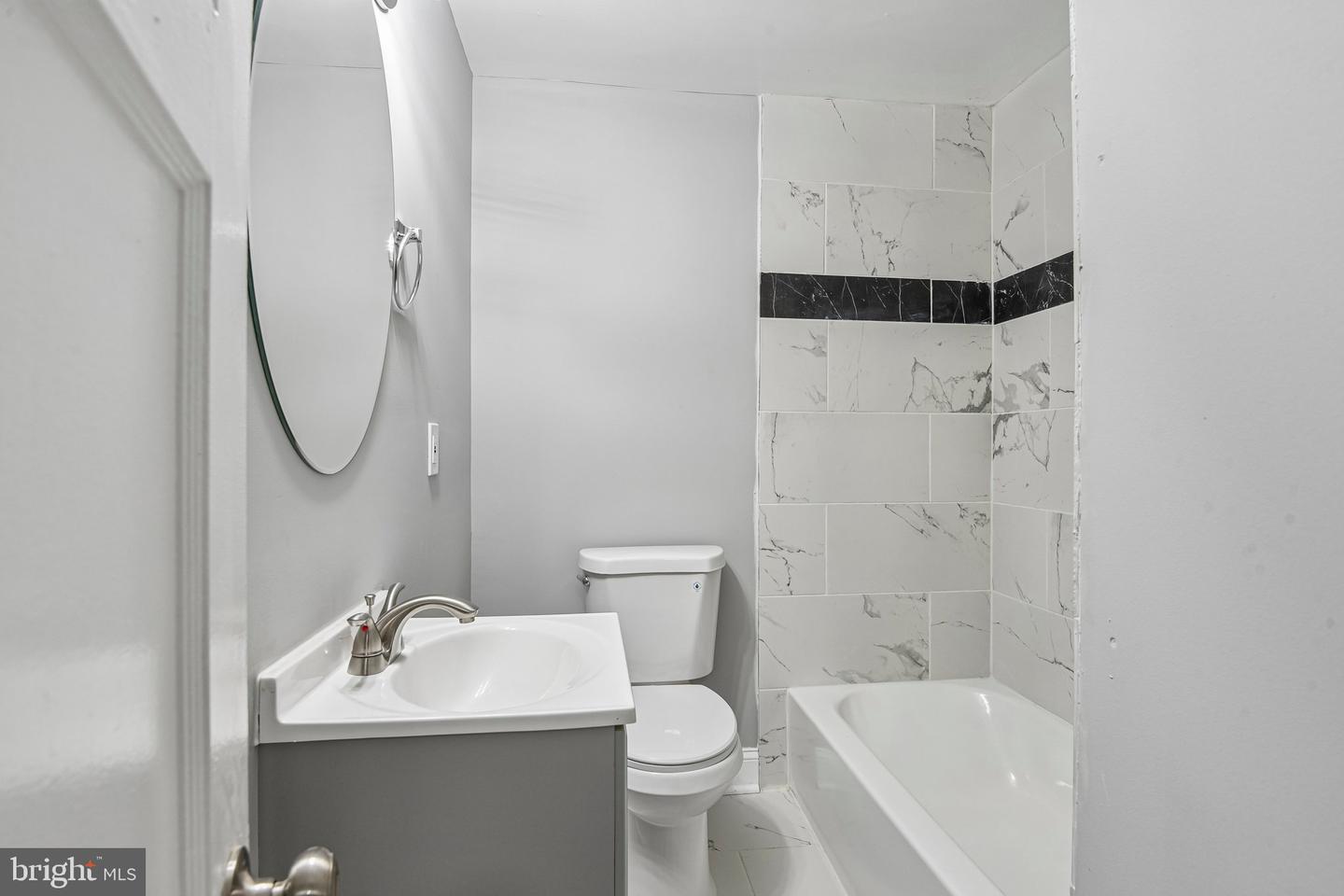 44 N Athol Ave Property Photo 25