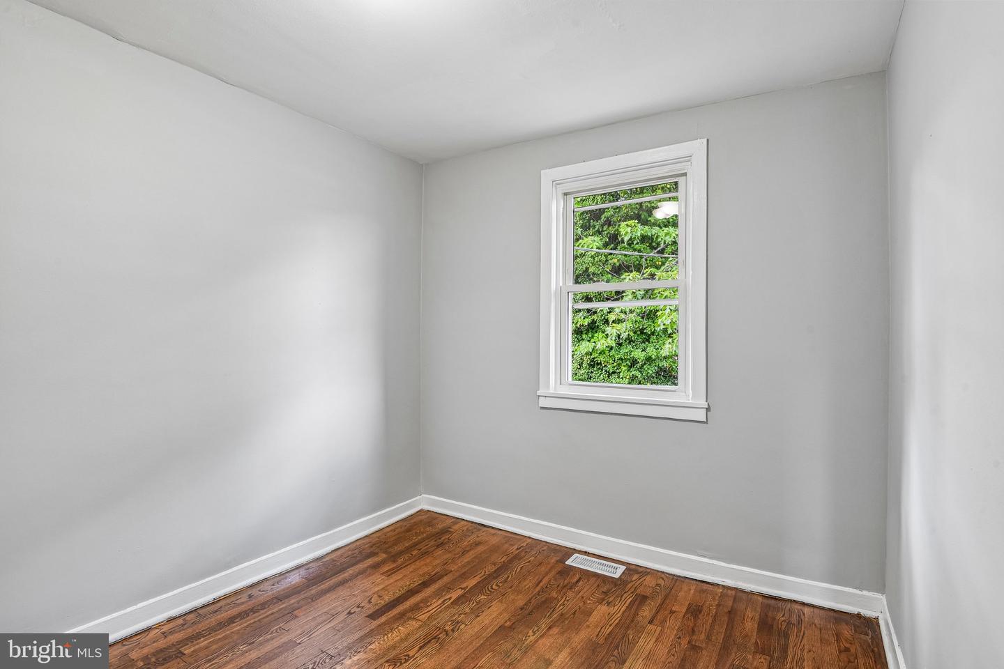 44 N Athol Ave Property Photo 26