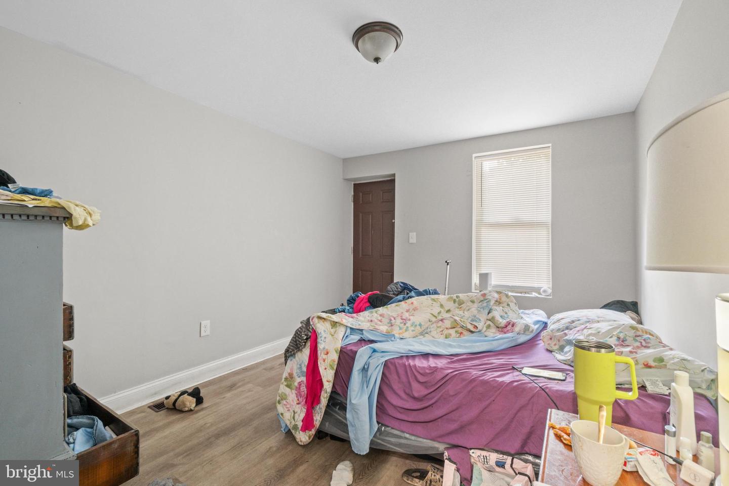 2405 Barclay St Property Photo 7