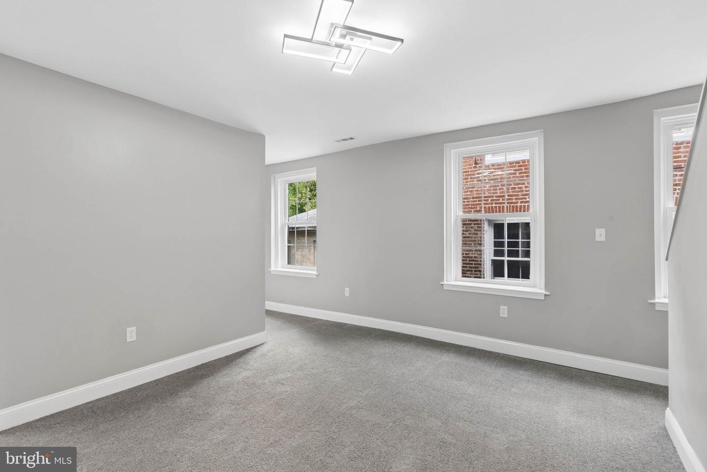 1626 Hollins St Property Photo 24