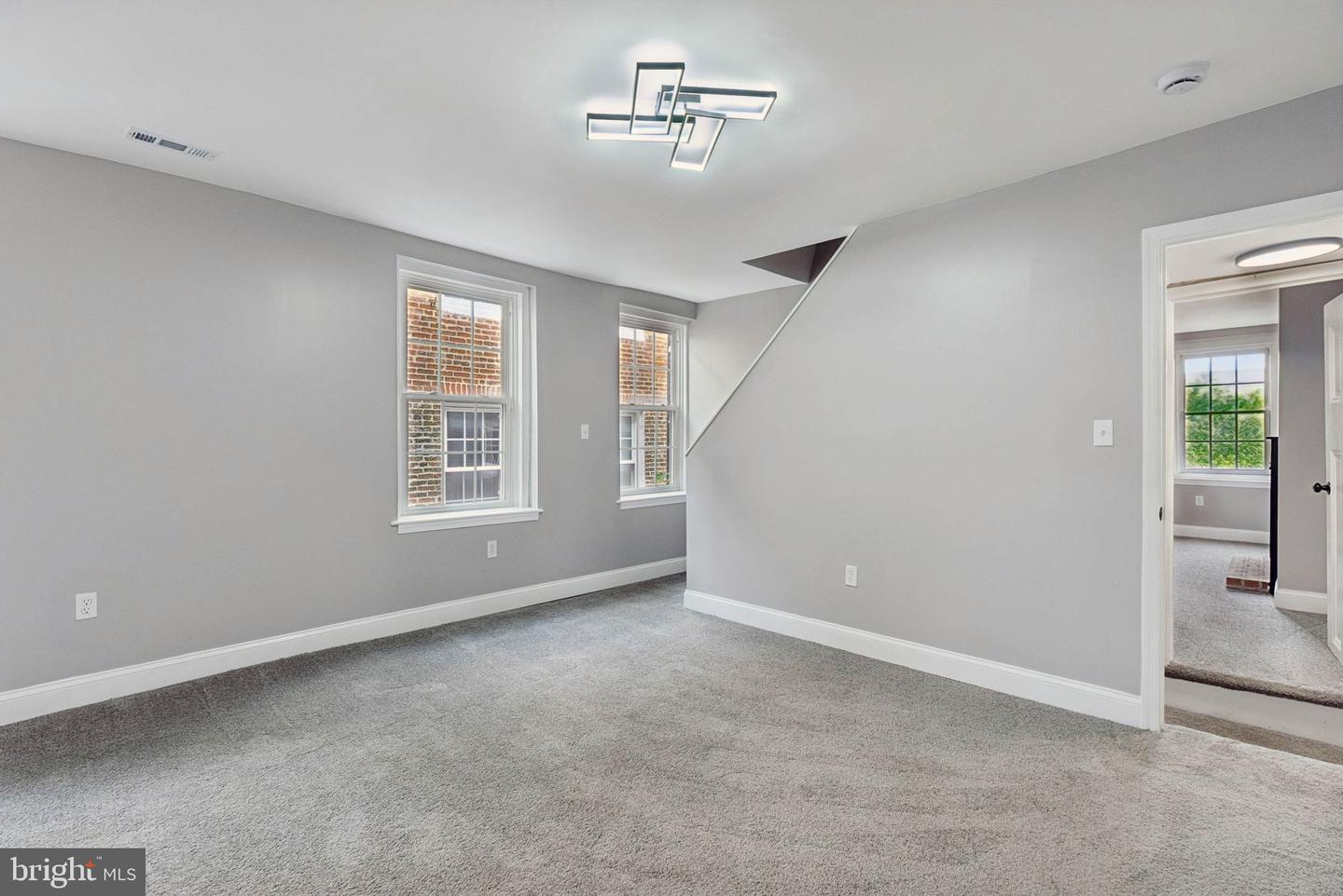 1626 Hollins St Property Photo 26