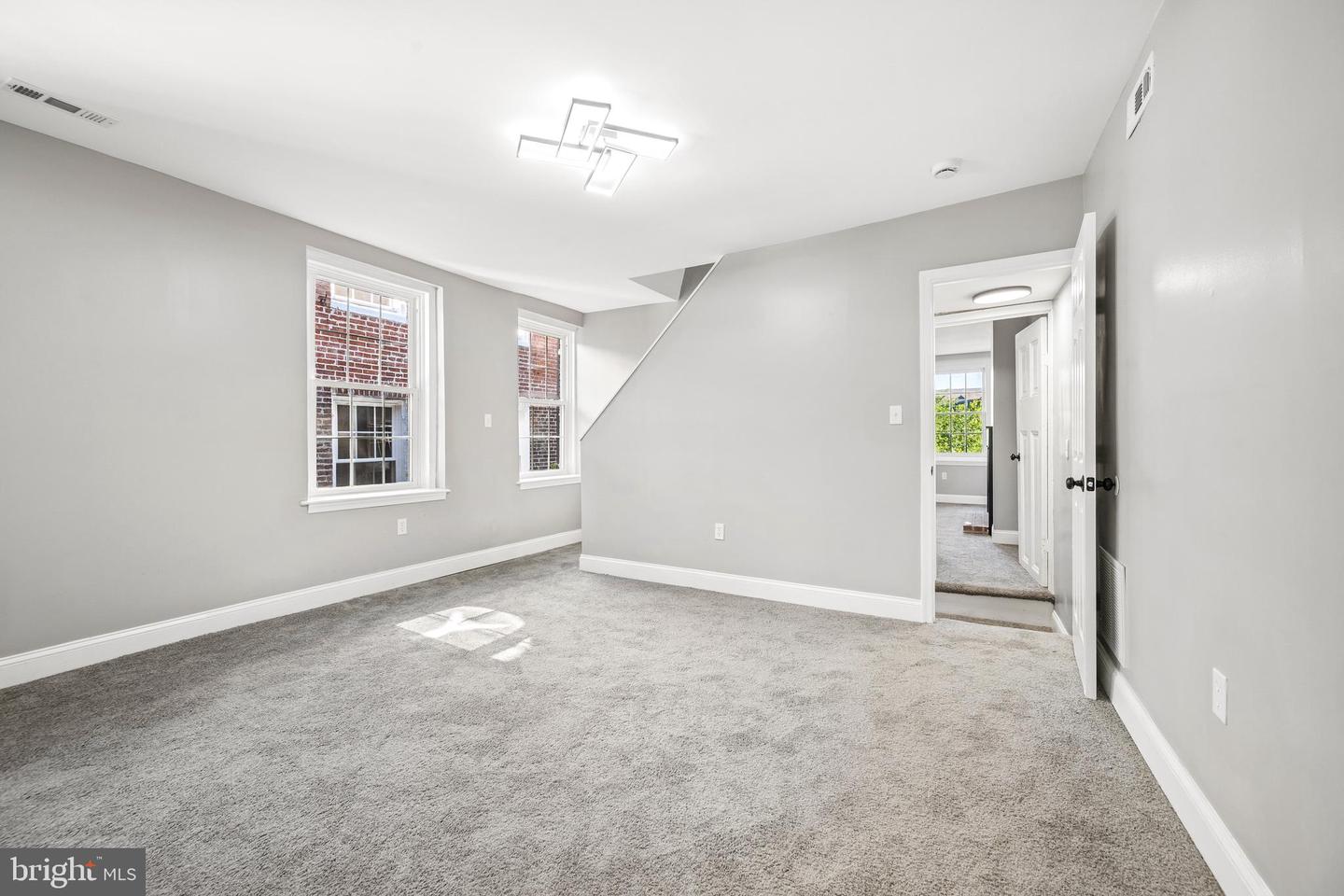 1626 Hollins St Property Photo 32